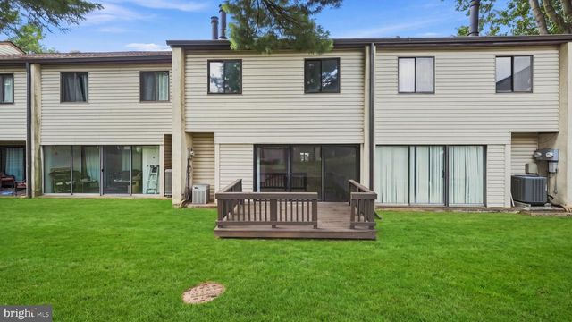 23 CENTENNIAL RD, Telford, PA 18969