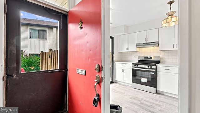 23 CENTENNIAL RD, Telford, PA 18969