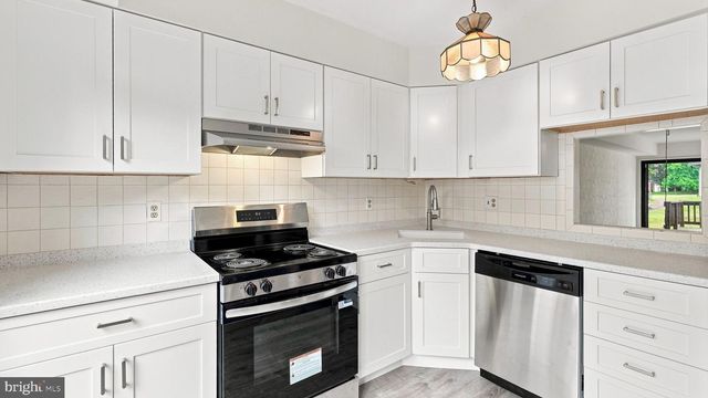 23 CENTENNIAL RD, Telford, PA 18969