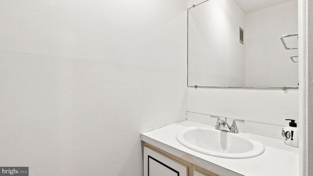 23 CENTENNIAL RD, Telford, PA 18969