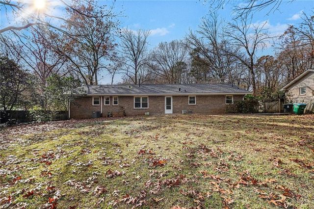 558 Dorsey SW Circle, Lilburn, GA 30047