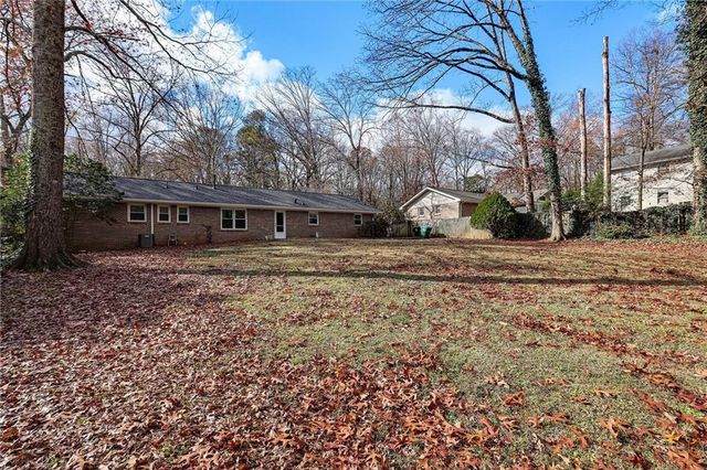 558 Dorsey SW Circle, Lilburn, GA 30047