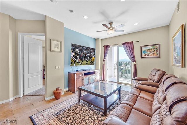 62 East Serene Avenue 426, Las Vegas, NV 89123