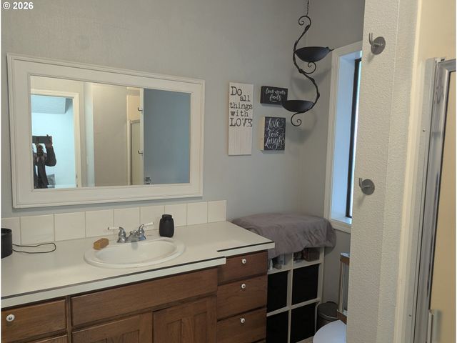 18616 Ne 139TH St, Brush Prairie, WA 98606
