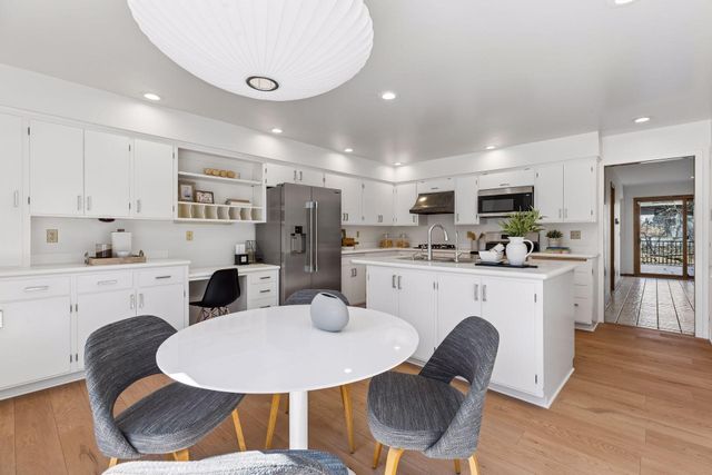 7117 Gleason Road, Edina, MN 55439