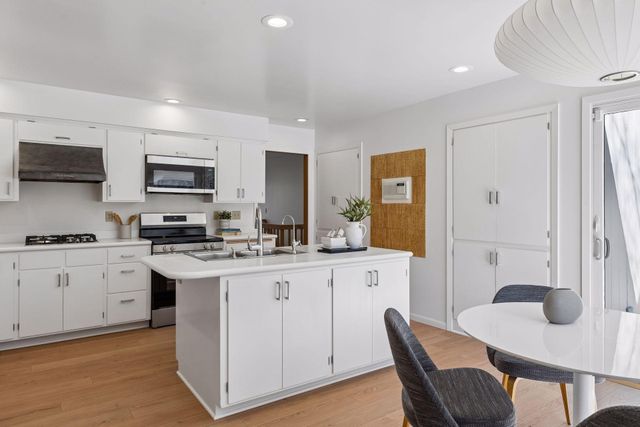 7117 Gleason Road, Edina, MN 55439