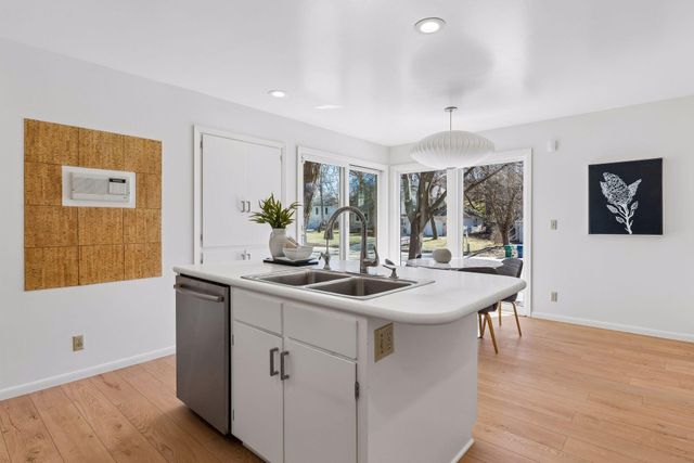 7117 Gleason Road, Edina, MN 55439