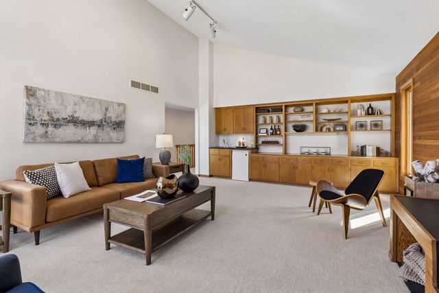 7117 Gleason Road, Edina, MN 55439