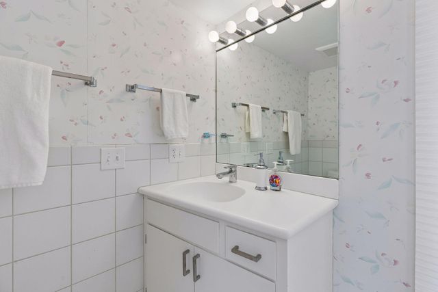 7117 Gleason Road, Edina, MN 55439