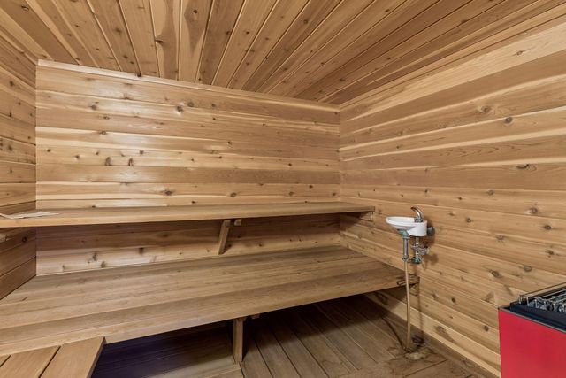 7117 Gleason Road, Edina, MN 55439