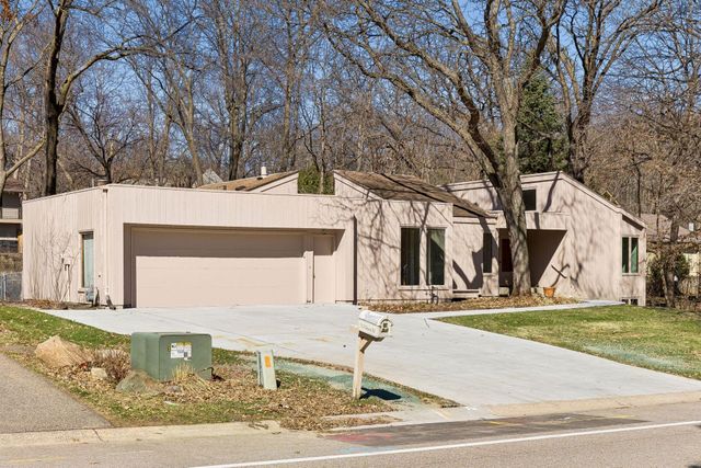 7117 Gleason Road, Edina, MN 55439