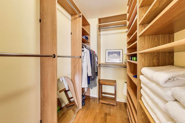 635 N Dearborn Street 2104, Chicago, IL 60654