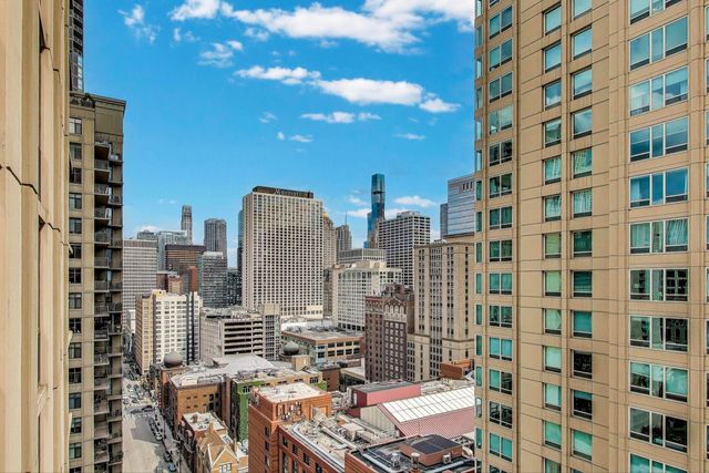 635 N Dearborn Street 2104, Chicago, IL 60654