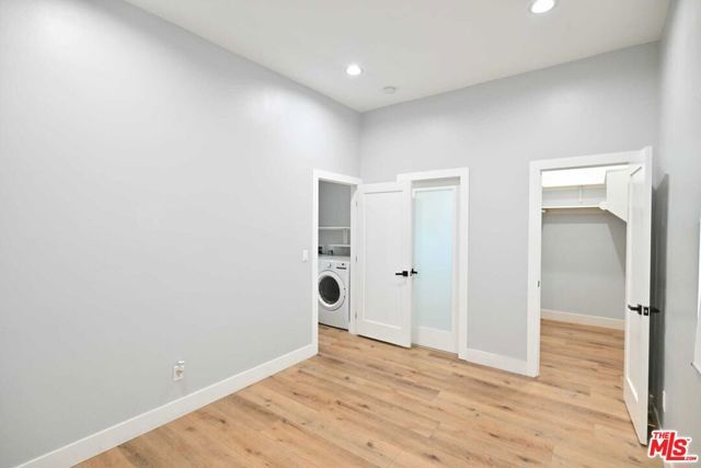 6961 Balcom Avenue, Reseda (los Angeles), CA 91335