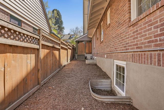 1917 S Stevens St, Spokane, WA 99203