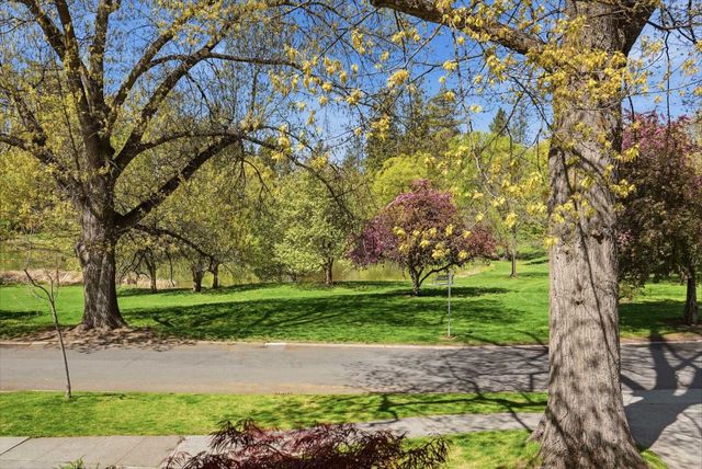 1917 S Stevens St, Spokane, WA 99203