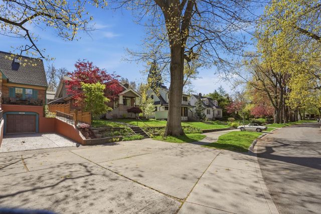 1917 S Stevens St, Spokane, WA 99203