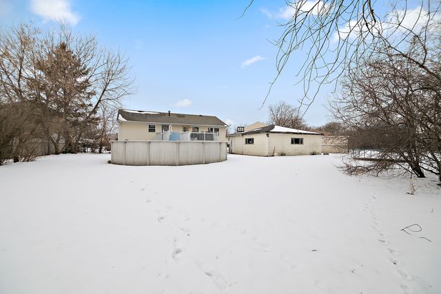 34 S Chestnut Court, Glenwood, IL 60425