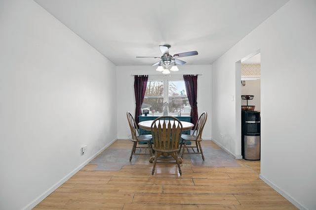 34 S Chestnut Court, Glenwood, IL 60425