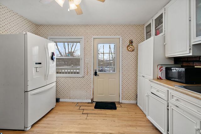 34 S Chestnut Court, Glenwood, IL 60425