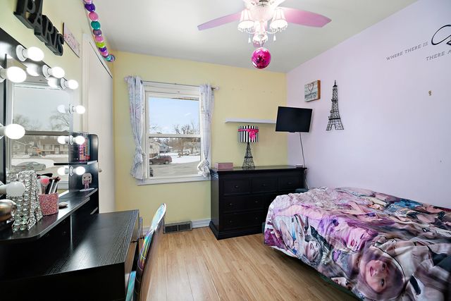 34 S Chestnut Court, Glenwood, IL 60425