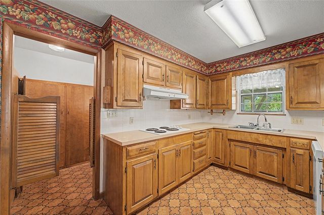 608 B Street, Bentonville, AR 72712