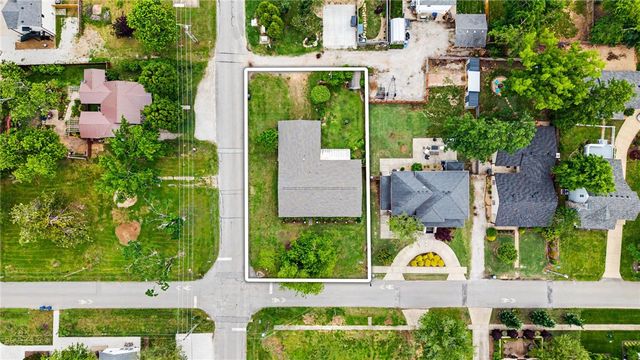 608 B Street, Bentonville, AR 72712