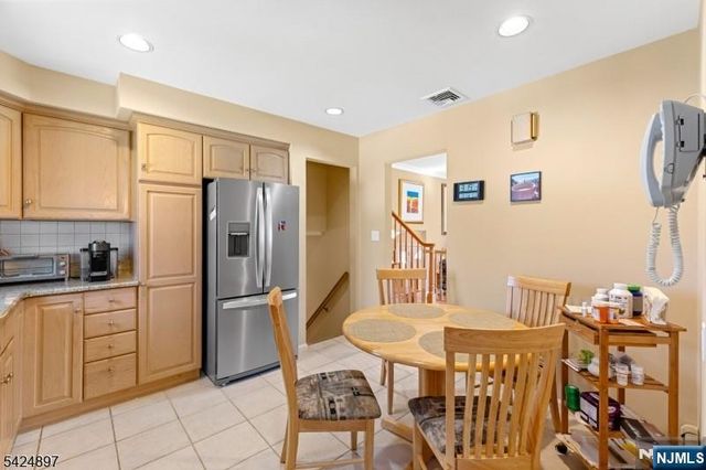 15 Stuckler Lane, Wayne, NJ 07470