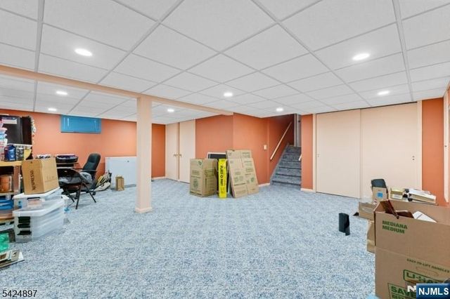 15 Stuckler Lane, Wayne, NJ 07470