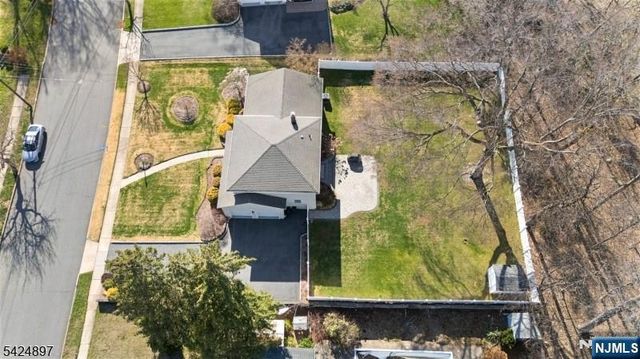 15 Stuckler Lane, Wayne, NJ 07470