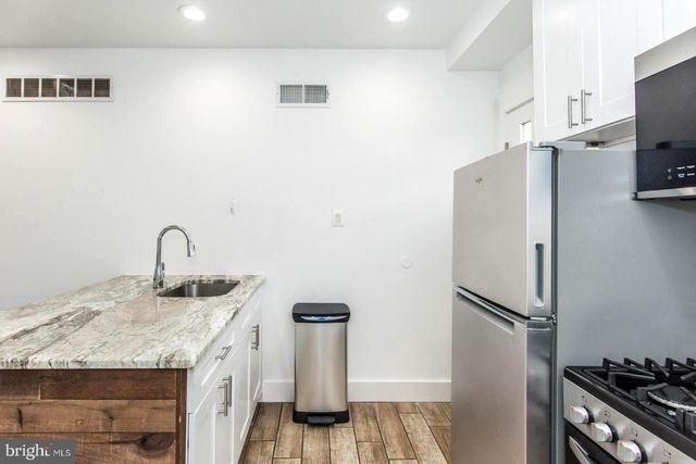 2230 N MUTTER ST, Philadelphia, PA 19133