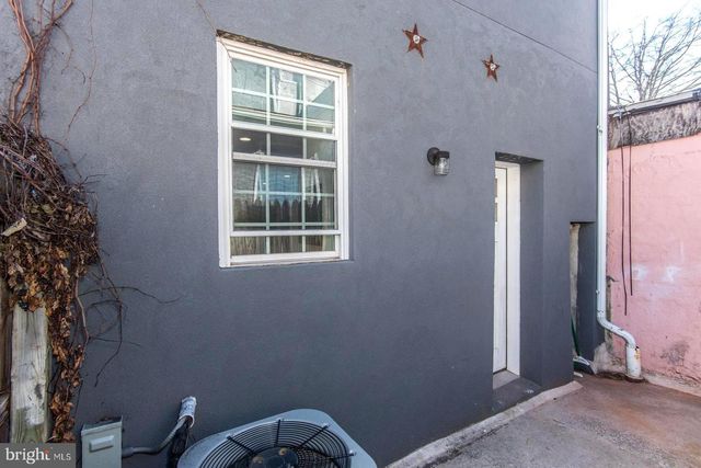 2230 N MUTTER ST, Philadelphia, PA 19133