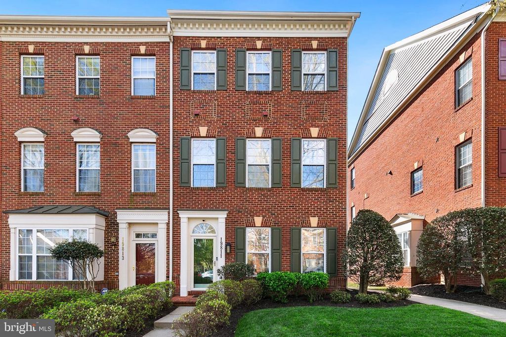 Image 1 of property listing at 19811 CELEBRATION WAY, Germantown, MD 20874