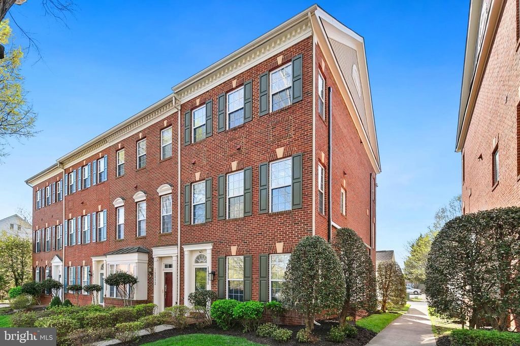 Image 3 of property listing at 19811 CELEBRATION WAY, Germantown, MD 20874