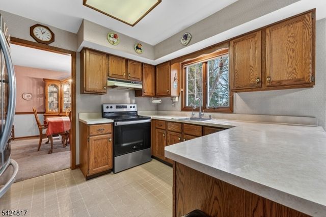 2 Rittenhouse Cir, Raritan Twp., NJ 08822