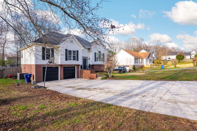 5515 Misty Valley Drive, Collegedale, TN 37363