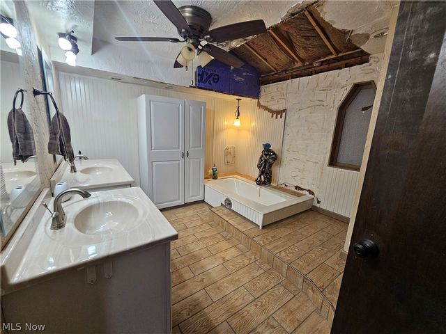 4112 Ivanhoe Drive, Lorain, OH 44053