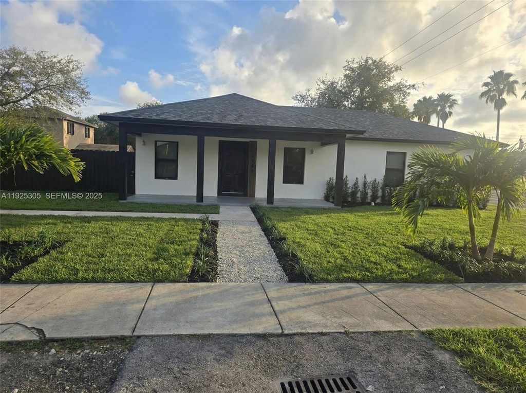 2158 NW 69th St, Miami, FL 33147