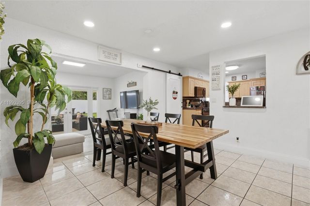 7390 Cleveland St, Hollywood, FL 33024