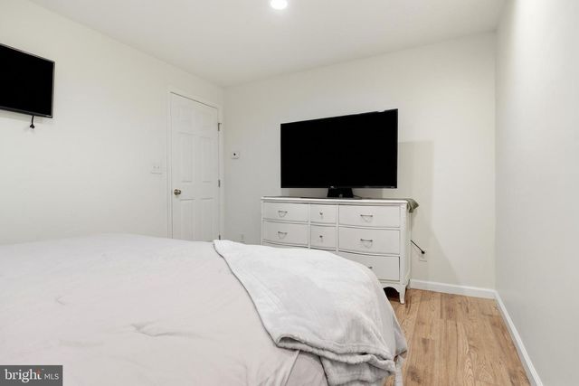 6179 YORK RD, Spring Grove, PA 17362