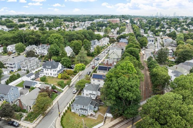 80 Hillsdale St, Boston, MA 02124