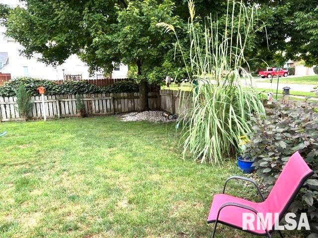 4528 BARRINGTON Drive, Springfield, IL 62711