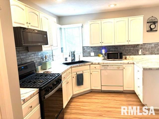 4528 BARRINGTON Drive, Springfield, IL 62711