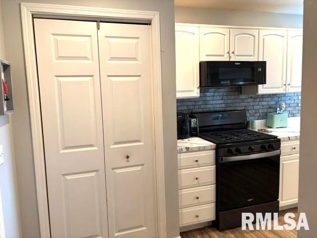 4528 BARRINGTON Drive, Springfield, IL 62711
