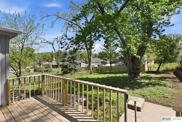 4127 N 61st Street, Omaha, NE 68104