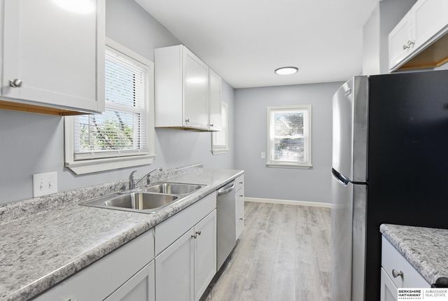 4127 N 61st Street, Omaha, NE 68104