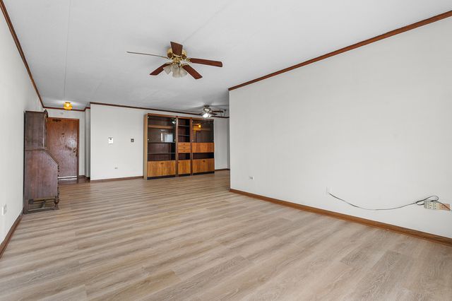 6490 N Northwest Highway 5F, Chicago, IL 60631