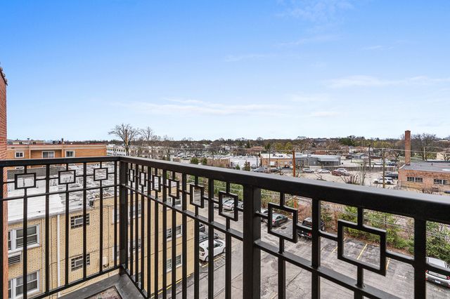 6490 N Northwest Highway 5F, Chicago, IL 60631