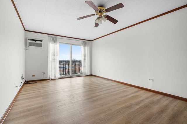 6490 N Northwest Highway 5F, Chicago, IL 60631