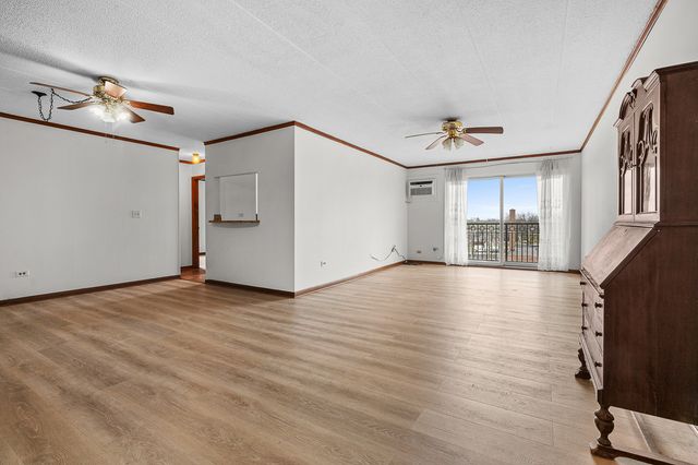 6490 N Northwest Highway 5F, Chicago, IL 60631